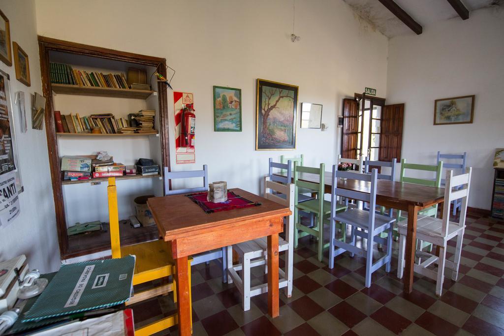 Hostel Aneley Tanti Buitenkant foto